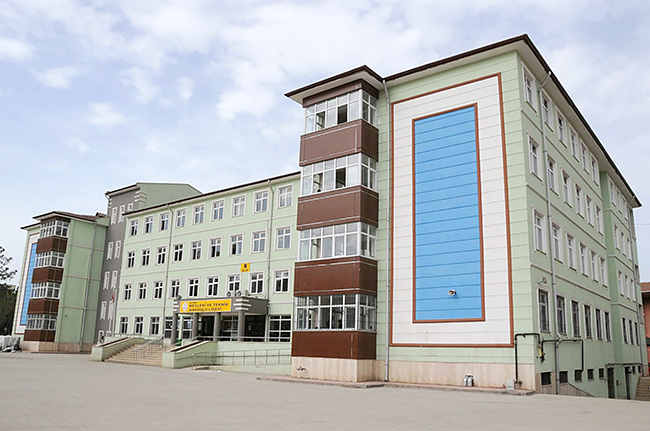 MESLEKİ VE TEKNİK ANADOLU LİSESİNDEN TARİHİ REKOR!