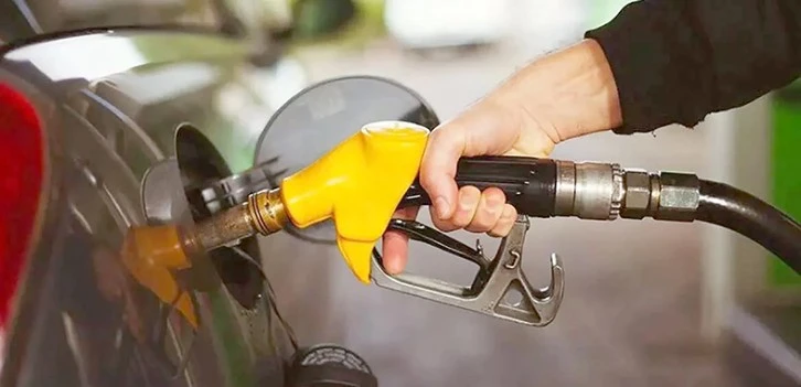 MOTORİNE 2 LİRA 13 KURUŞ İNDİRİM GELDİ