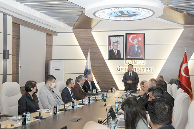 REKTÖR DEMİR “İHTİSASLAŞMIŞ ÜNİVERSİTELER TEKNOLOJİYE YÖN VERECEKTİR”