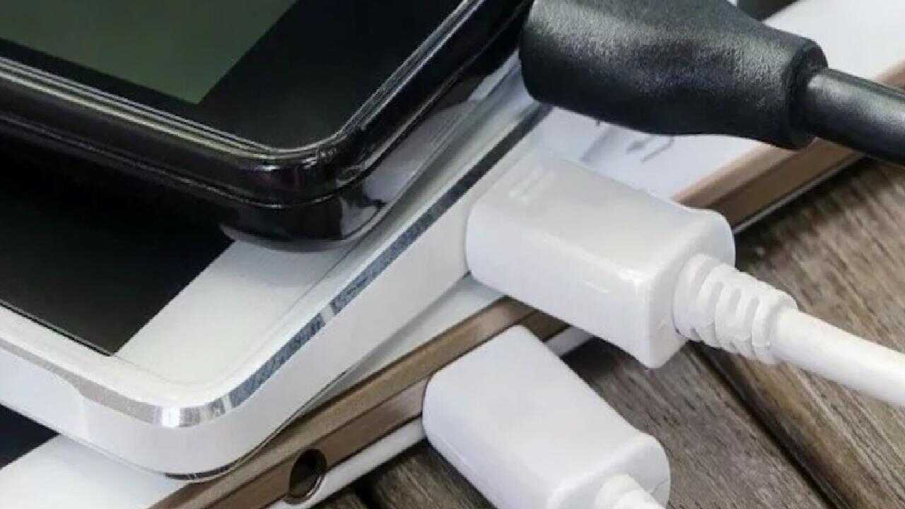 Avrupa Parlamentosu’ndan ‘tek tip şarj’ aletine onay