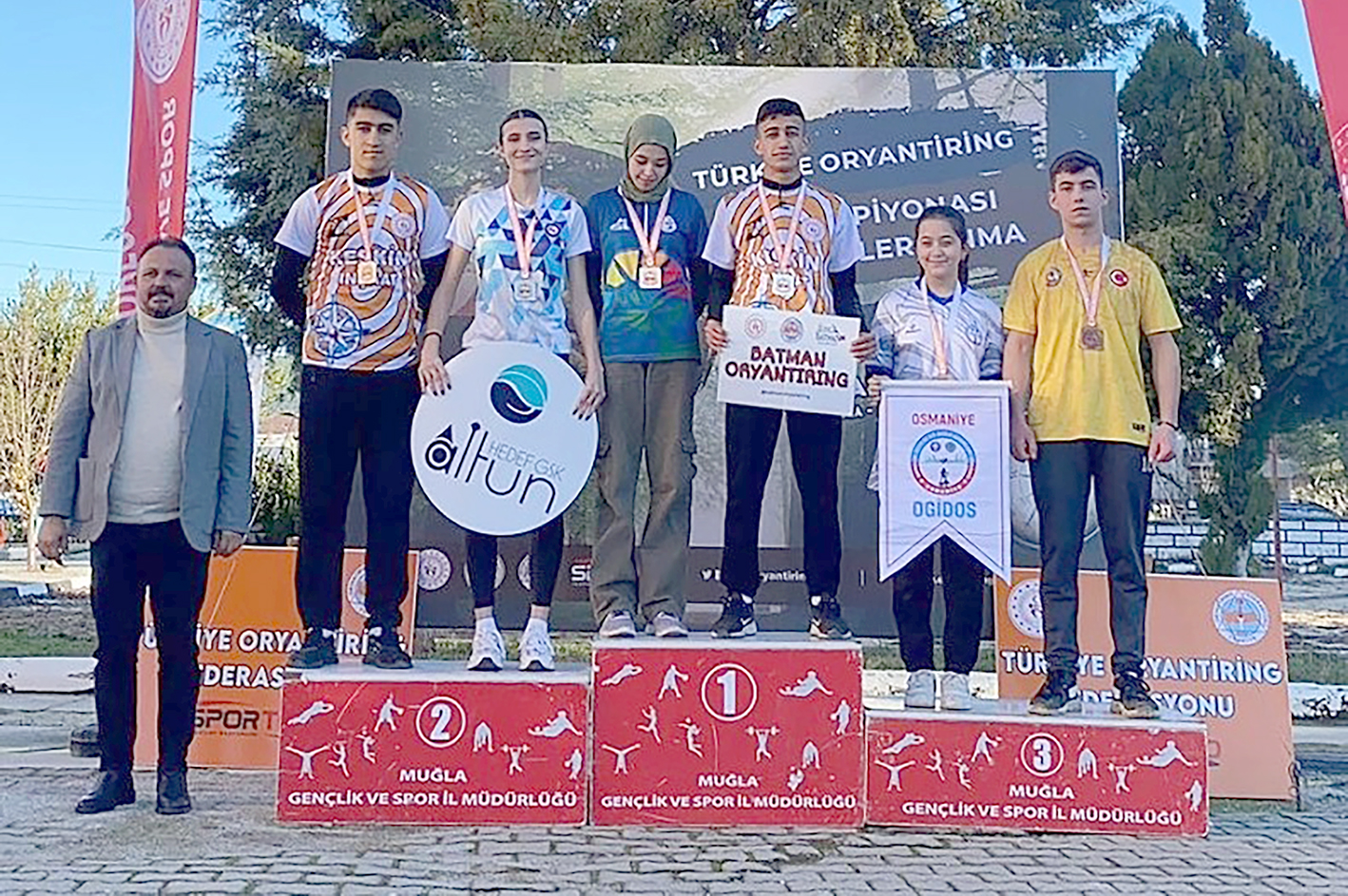 ORYANTİRİNG’TE DERECEYLE DÖNDÜLER