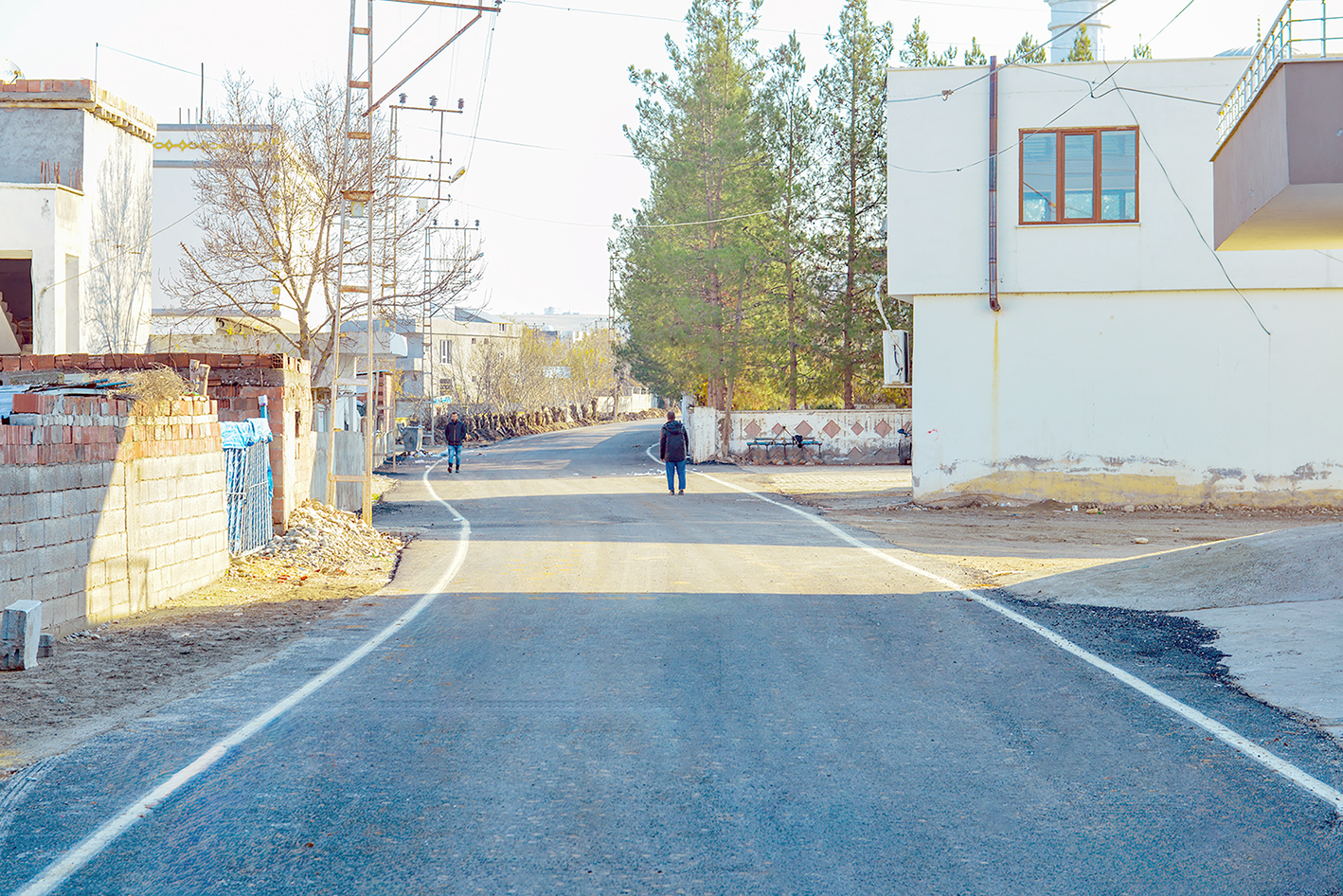 850 METRELİK YOL BETON ASFALTA KAVUŞTU