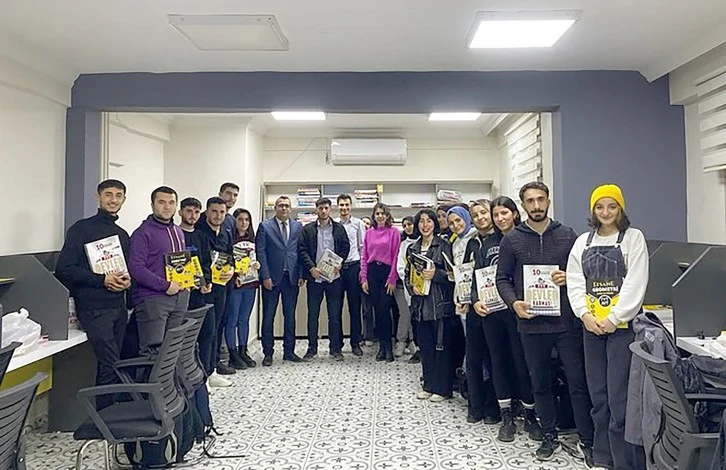 ÖĞRENCİLERE KAYNAK KİTAP DESTEĞİ