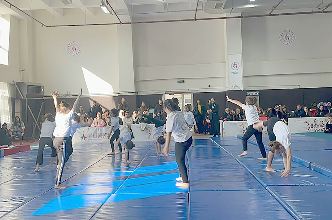 222 KİŞİYLE JİMNASTİK İL SEÇMELERİ YAPILDI
