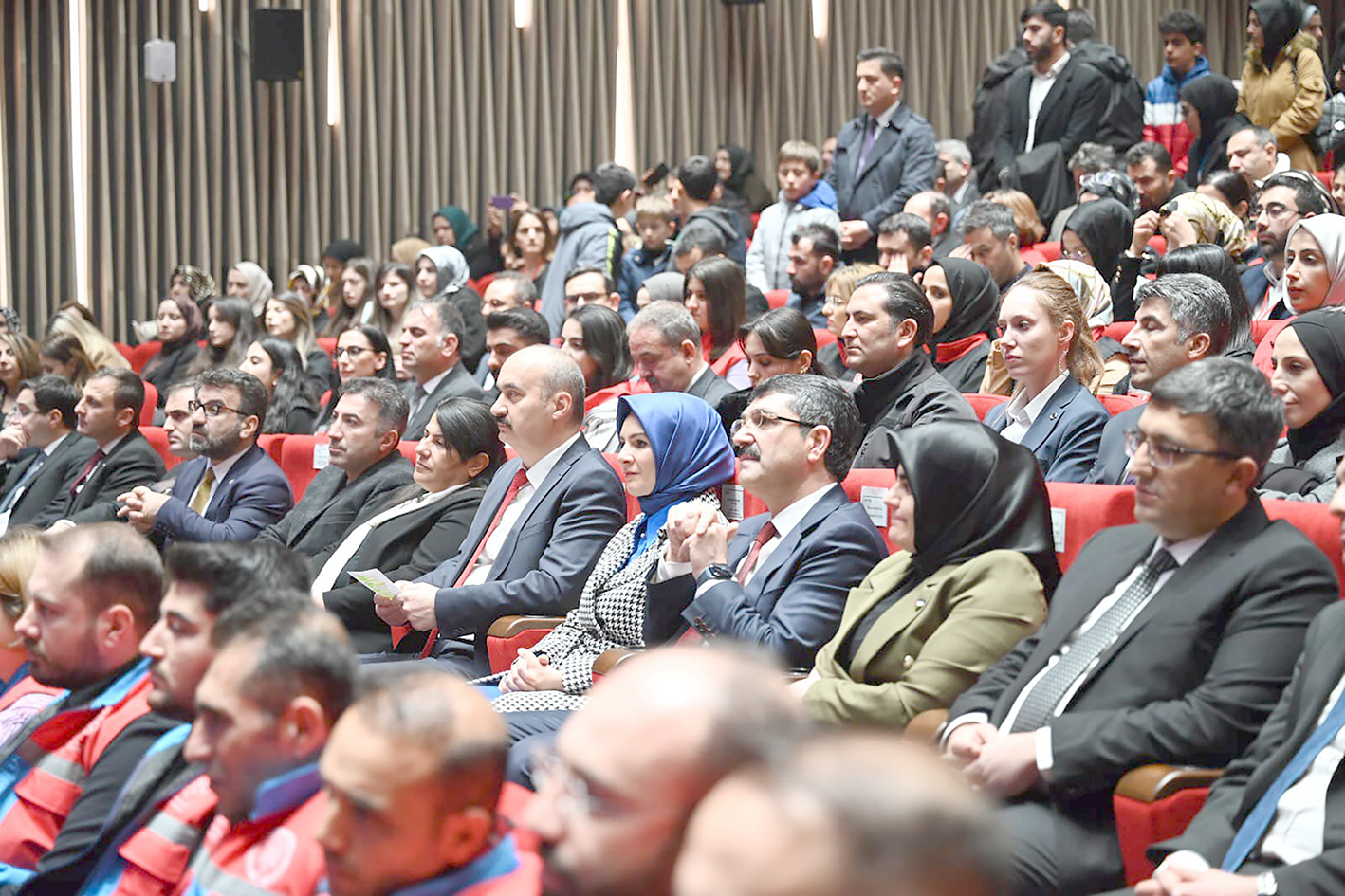 BAKAN GÖKTAŞ “TÜM KESİMLERİN İHTİYAÇLARINI KARŞILAMAYA DEVAM EDECEĞİZ”