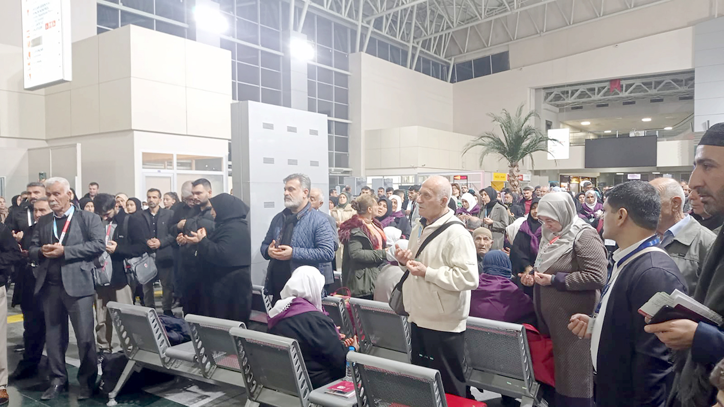 DUALARLA UMRE’YE UĞURLANDILAR