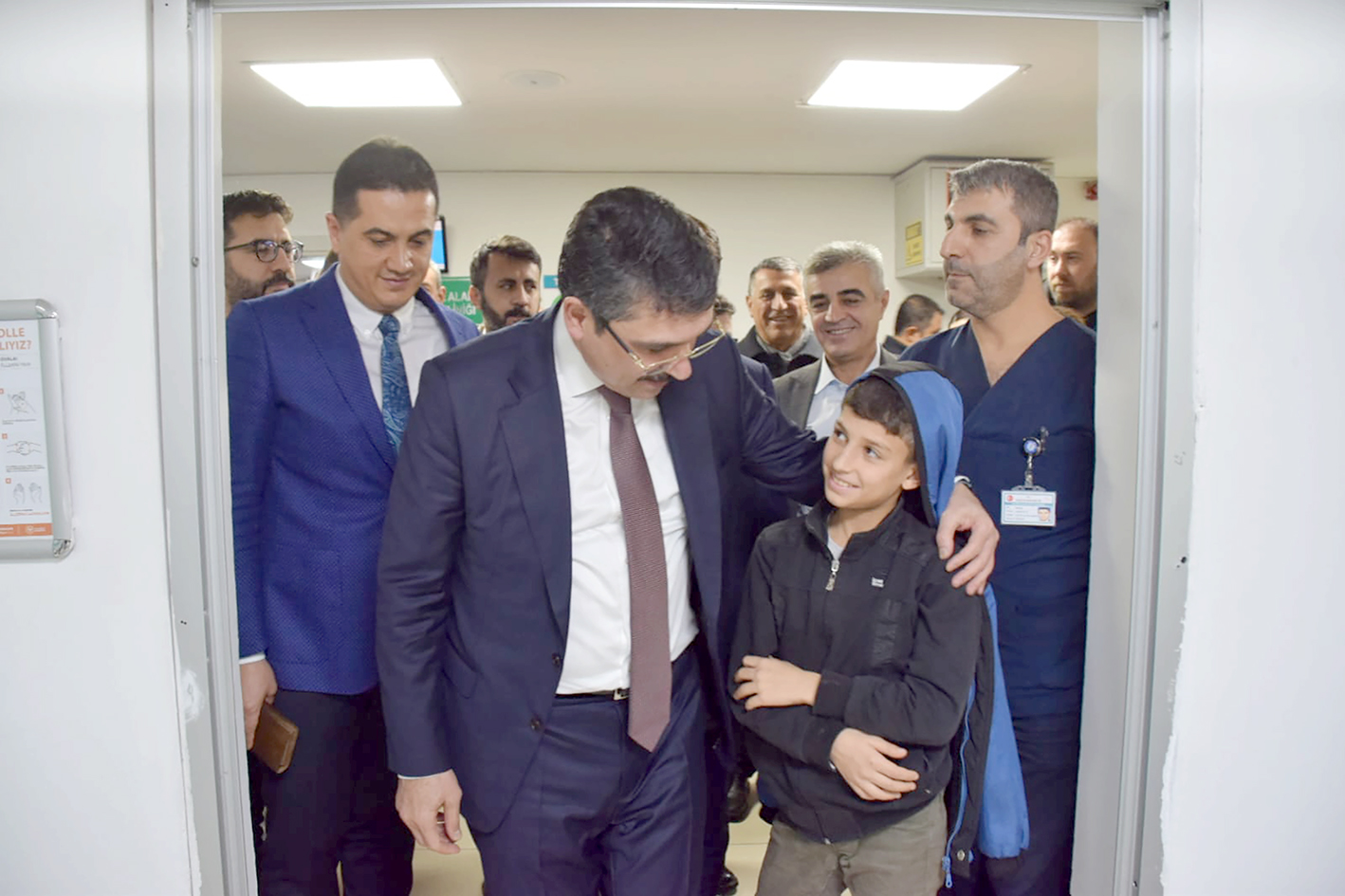 NASIROĞLU’NDAN HASTALARA ZİYARET