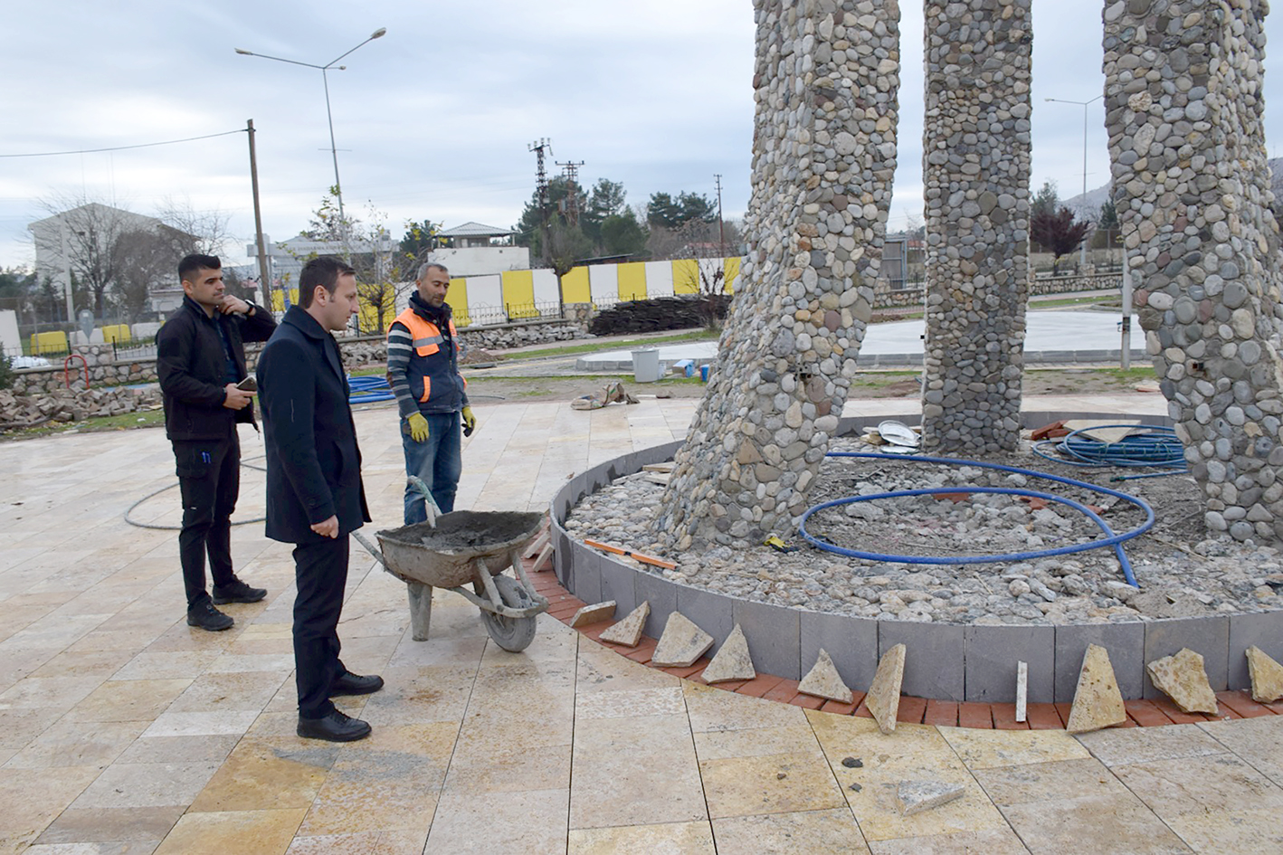 PARK PEYZAJ ÇALIŞMALARI YERİNDE İNCELENDİ