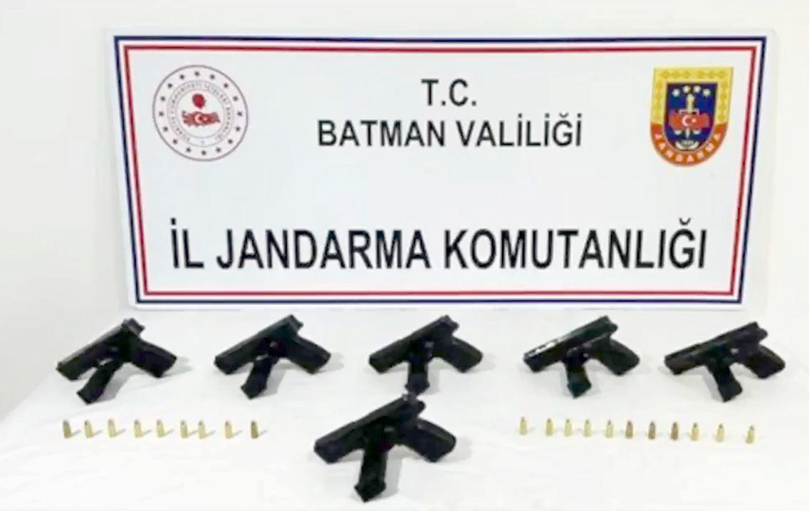 SİLAH KAÇAKÇILARINA OPERASYON
