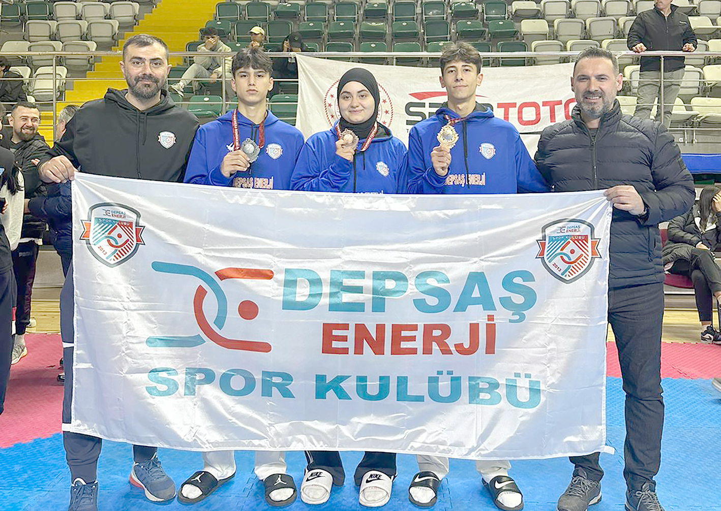 TAEKWONDO ŞAMPİYONASINDA ‘DEPSAŞ’ RÜZGARI ESTİ