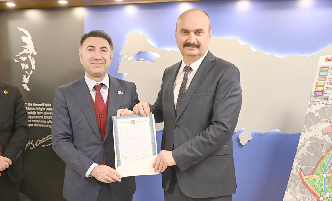 VALİ CANALP’TAN REKTÖR DEMİR’E DİŞ HEKİMLİĞİ FAKÜLTESİ TAPUSU