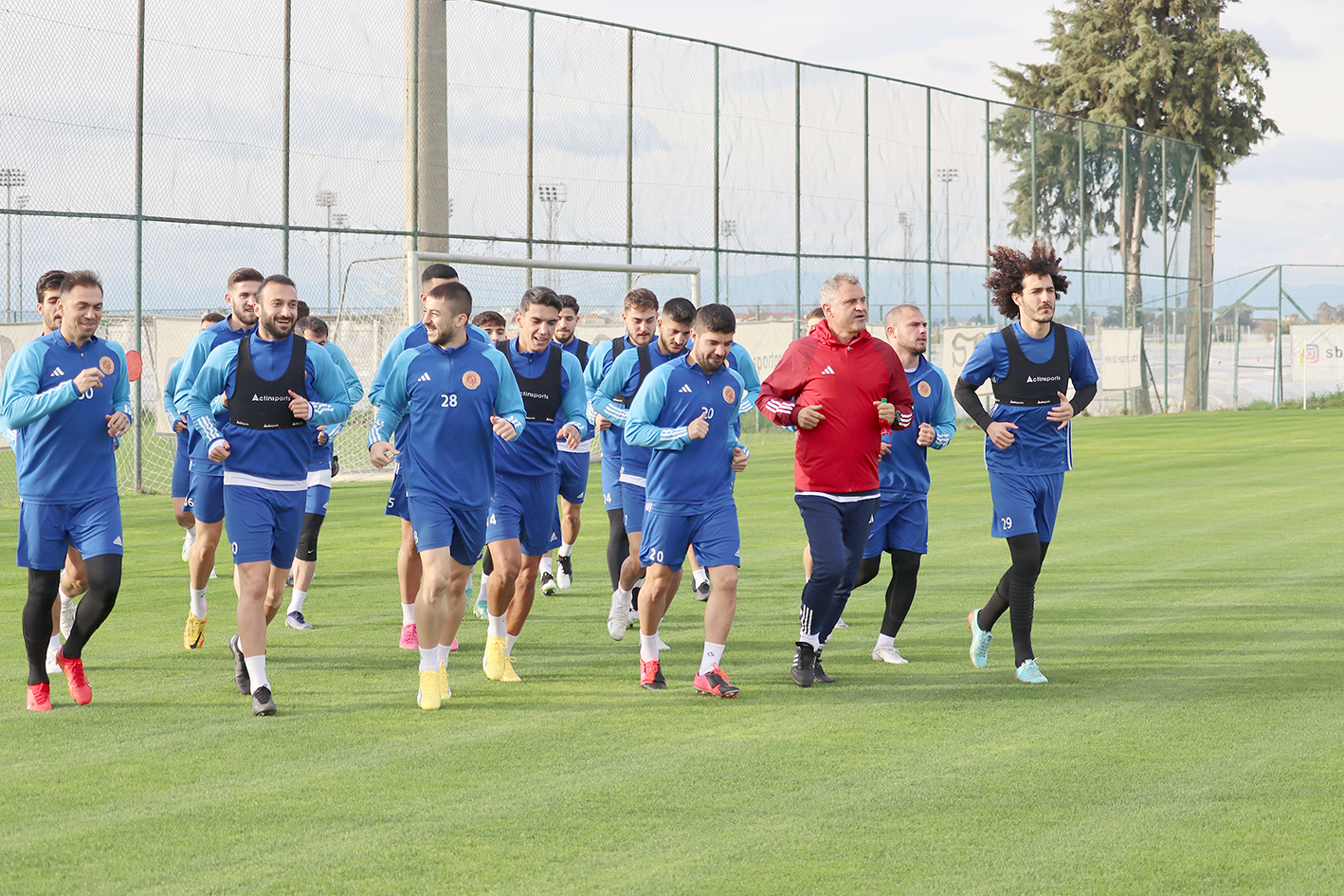 KAMP ÇALIŞMALARI SÜRÜYOR