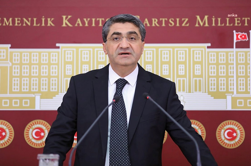 EKMEN’DEN AK PARTİ-MHP İTTİFAKINA SERT ELEŞTİRİ