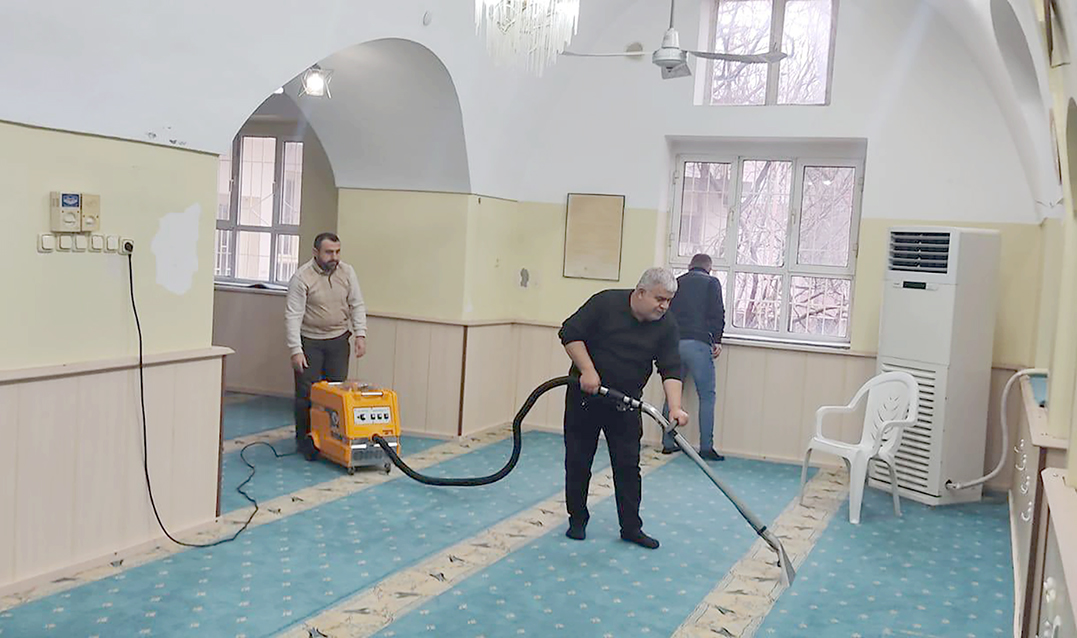 5 BELDEDE İBADETHANELER TEMİZLENDİ