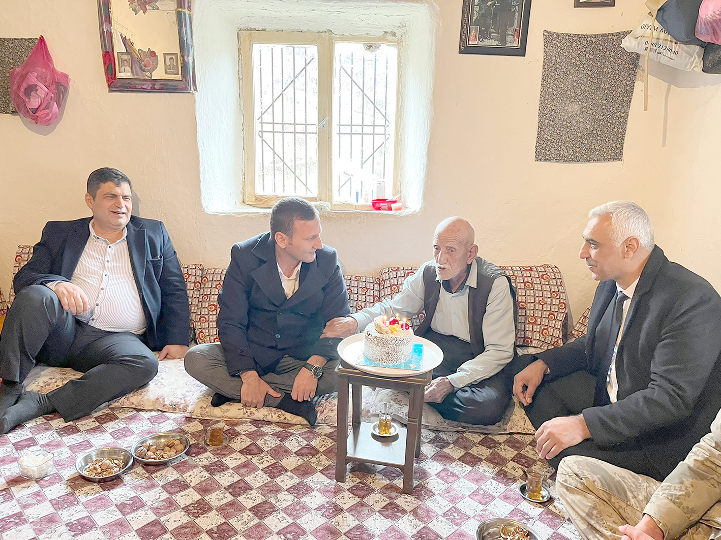 REŞİT DEDE’YE DOĞUM GÜNÜ ZİYARETİ