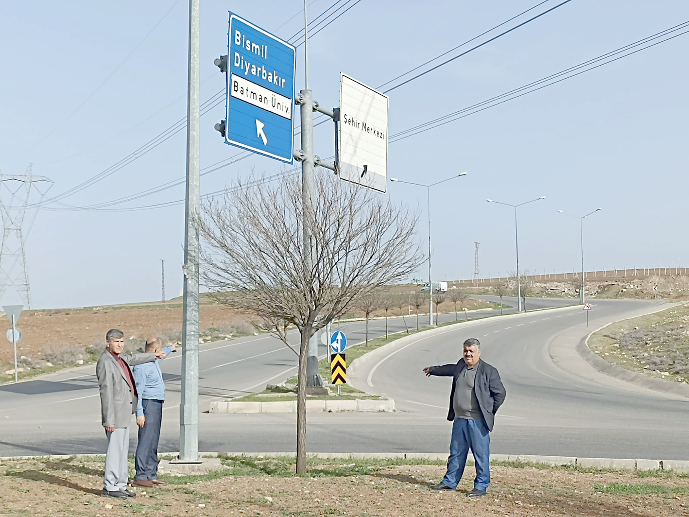 ÇİFTÇİLER VE HAL ESNAFI ÇEVRE YOLUNU BEKLİYOR