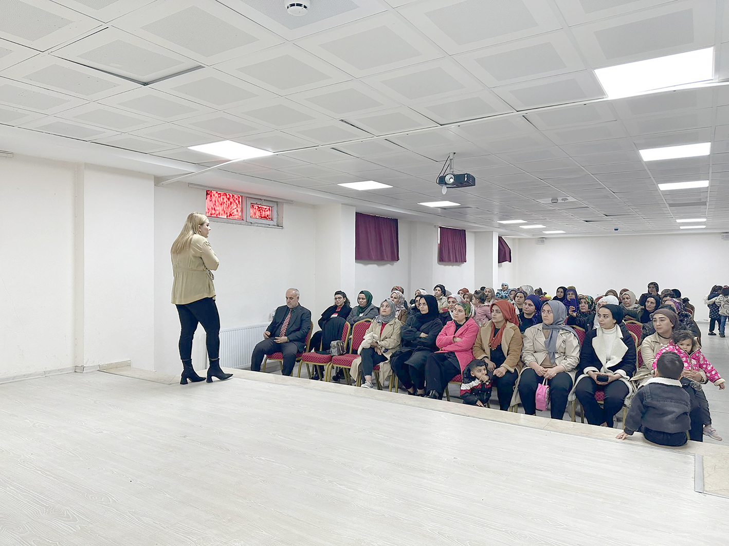 EBEVEYN EĞİTİM SEMİNERİ DEVAM EDİYOR