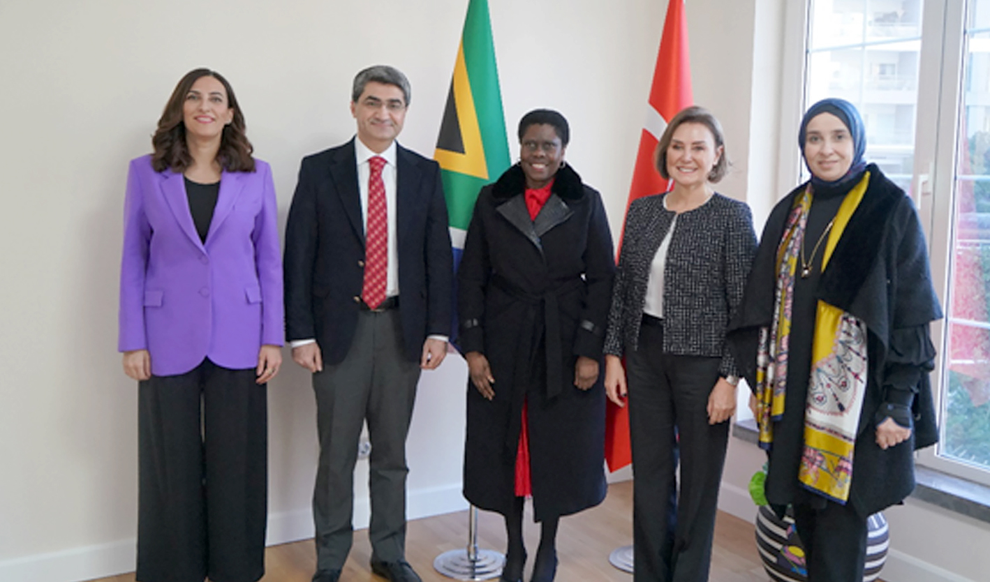 EKMEN’DEN BÜYÜKELÇİLİĞE TEŞEKKÜR ZİYARETİ