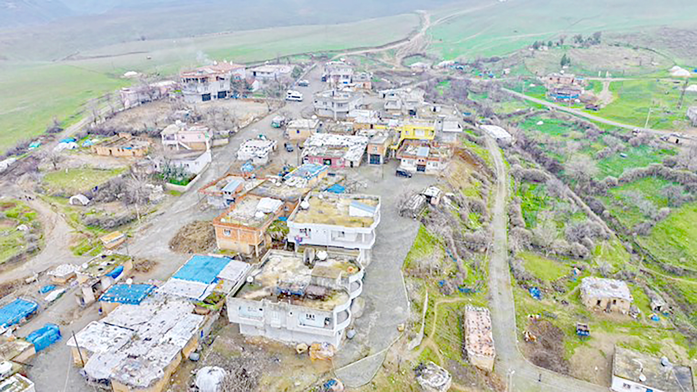 ESKİHAMUR KÖYÜNE PARKE TAŞI