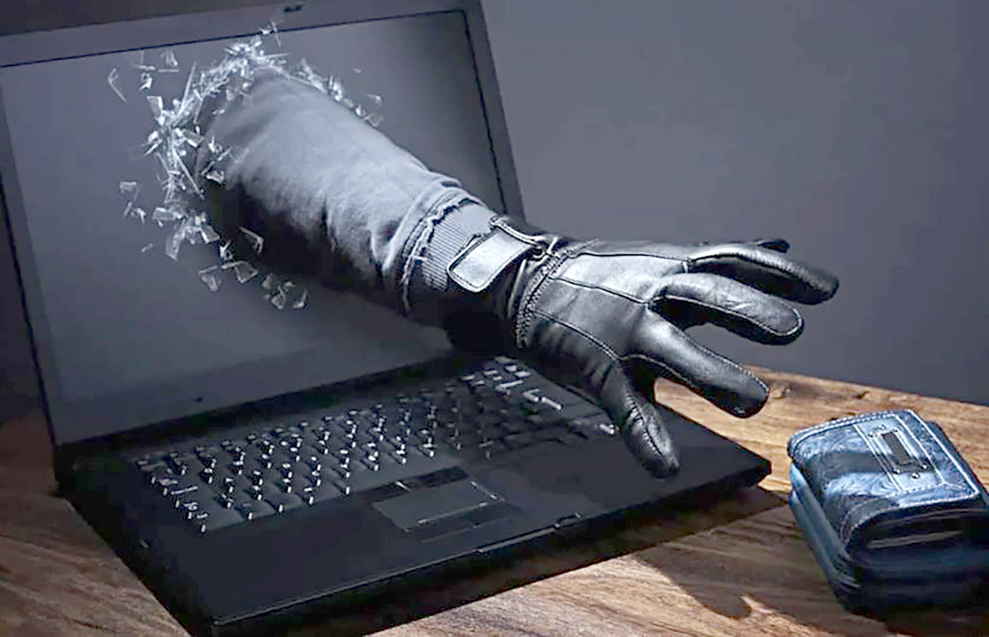 “İNTERNET VE TELEFON DOLANDIRICILIĞINA KARŞI DİKKATLİ OLUN”