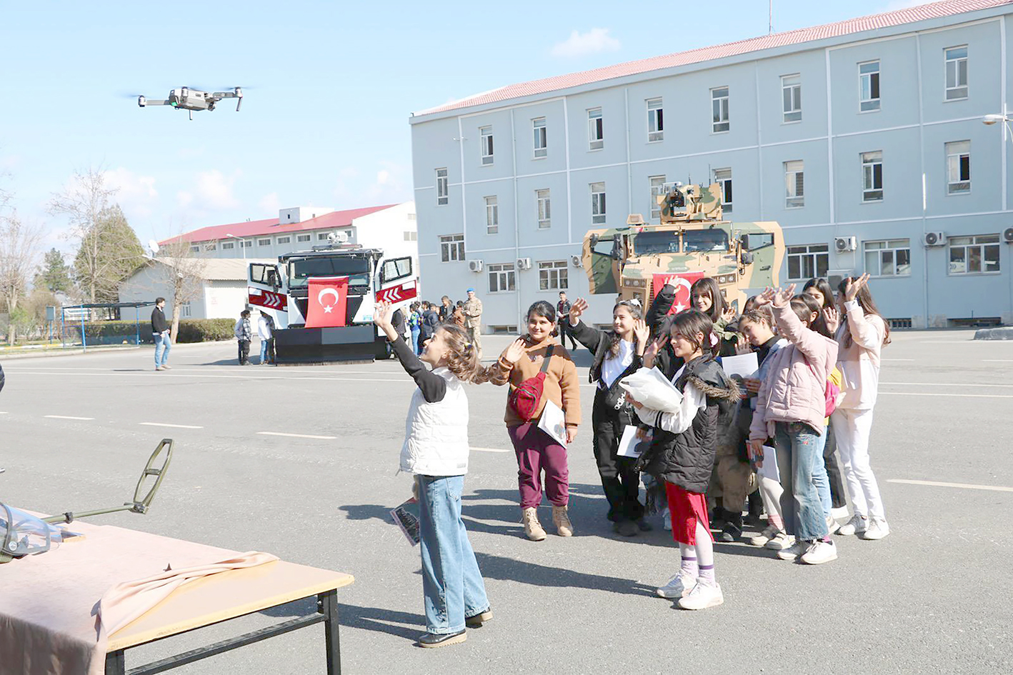 KÖY ÖĞRENCİLERİ GEZDİRİLDİ