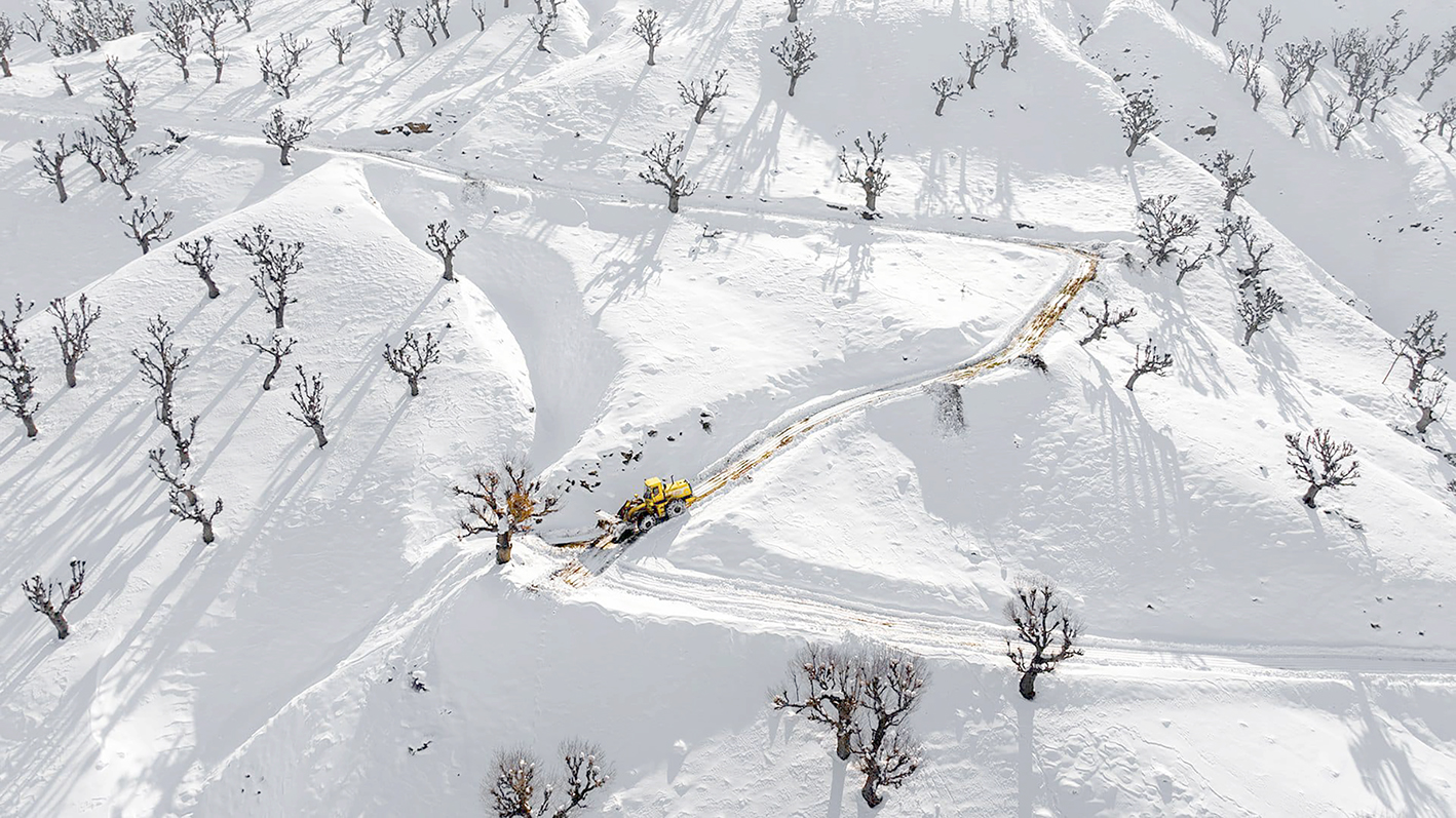 KÖY YOLLARI ULAŞIMA AÇILIYOR