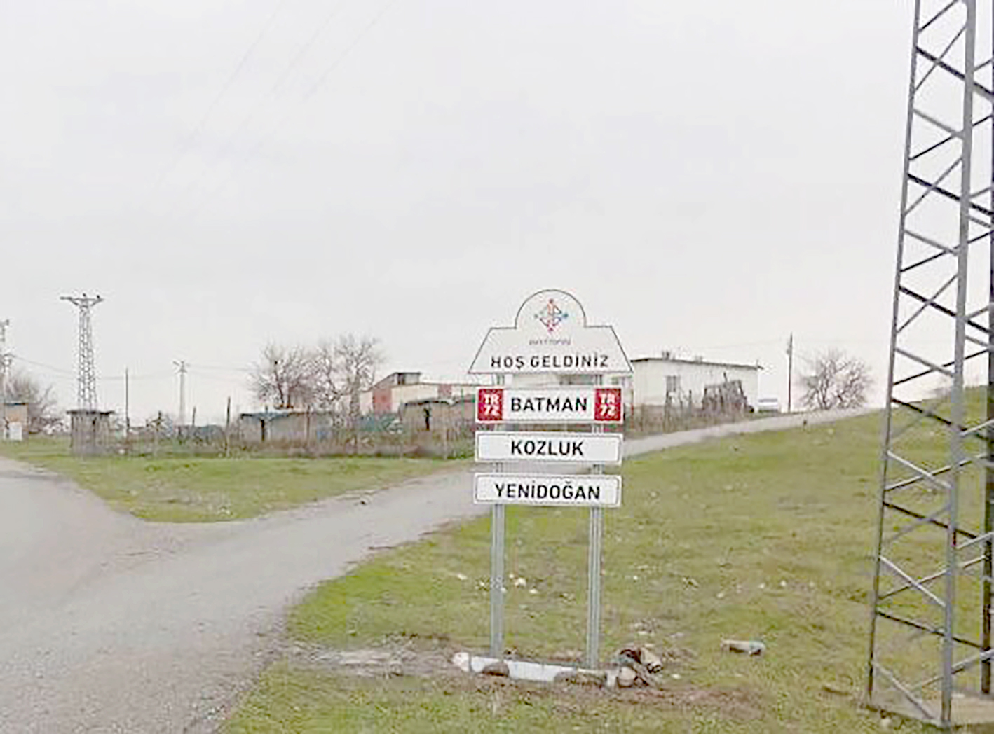 KÖYLERİN BİLGİ LEVHALARI YENİLENİYOR 