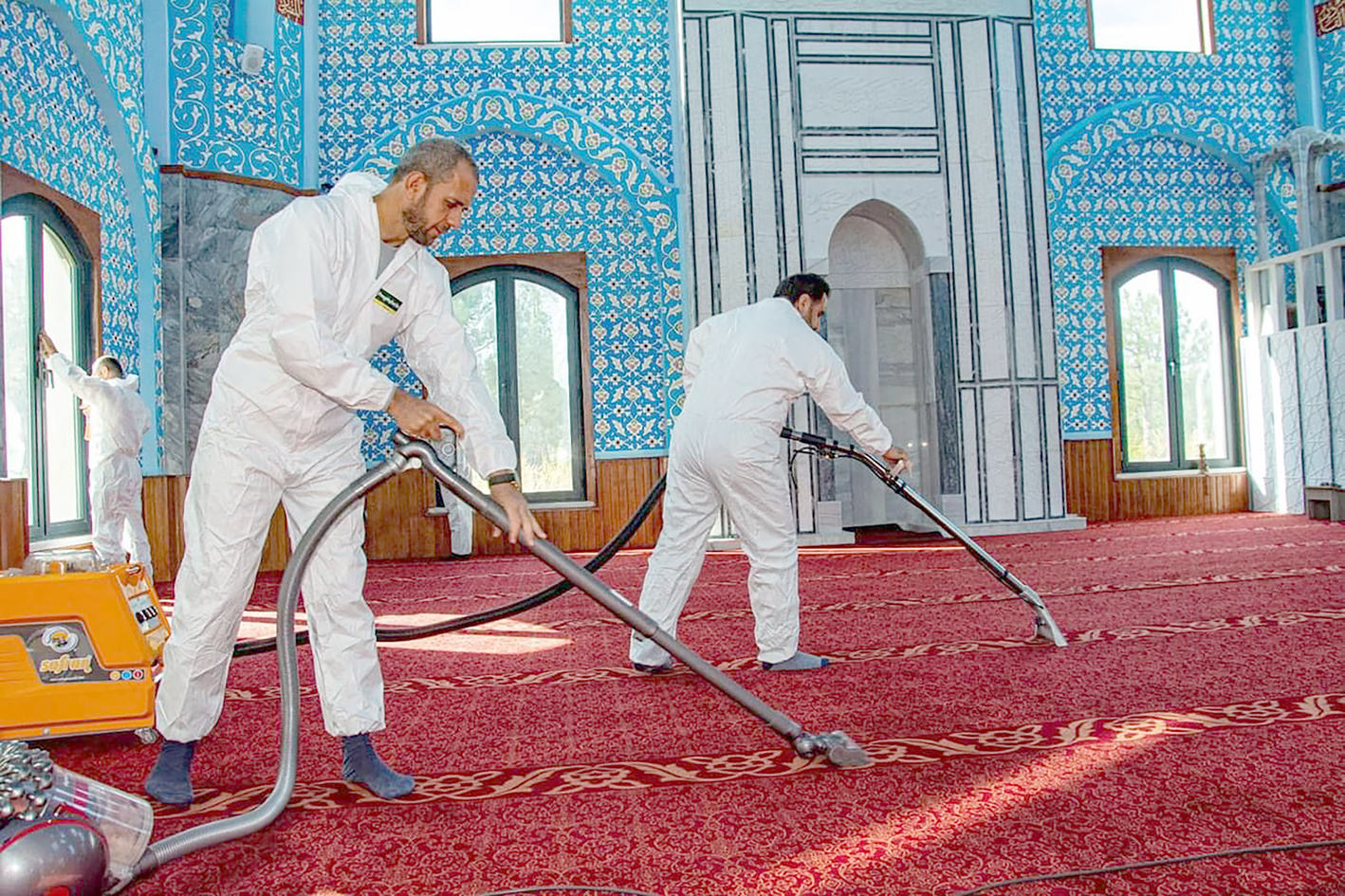 KOZLUK’TA CAMİLER TEMİZLENİYOR