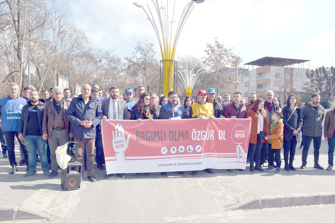 “BAĞIMLILIKLAR HIZLA ARTMAKTADIR”