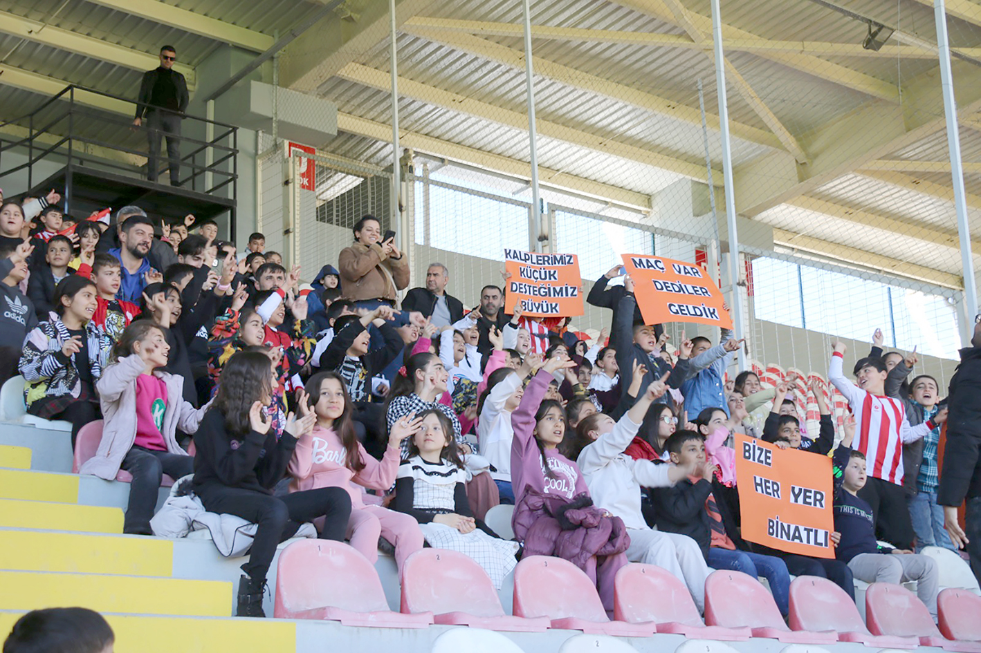 ÖĞRENCİLER BATMAN’DA KEYİFLİ BİR GÜN GEÇİRDİ