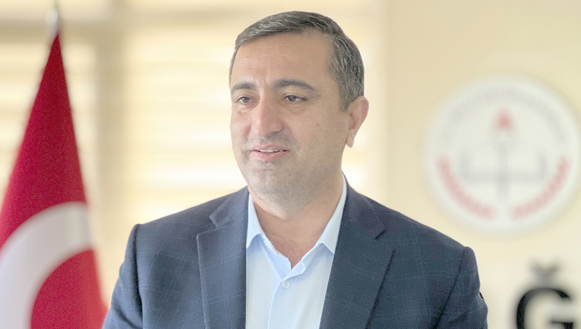 RAMANLI “BİR YARISI PARİS, BİR YARISI MEKSİKA!”