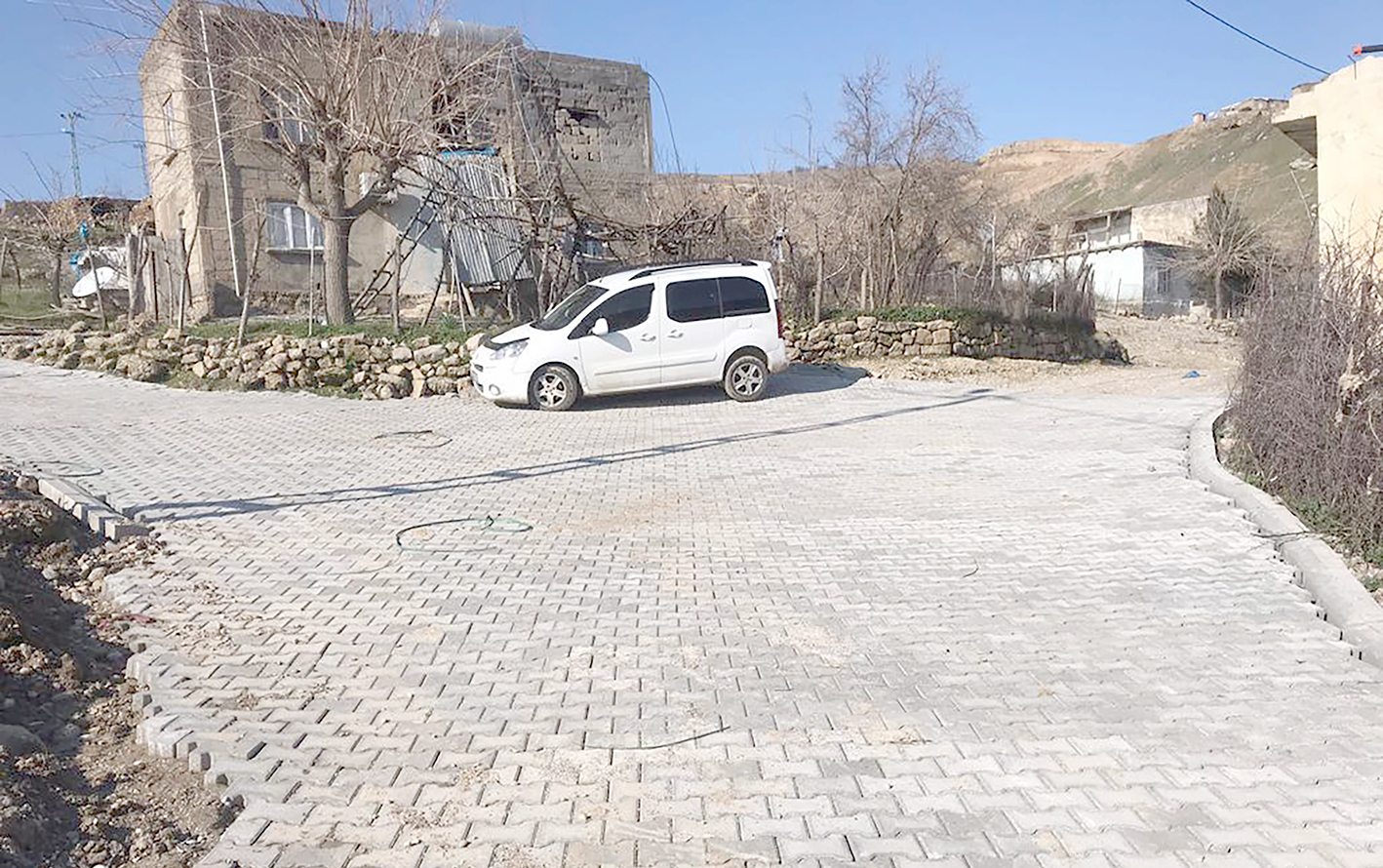 VATANDAŞLARIN TALEPLERİ BİR BİR YERİNE GETİRİLİYOR