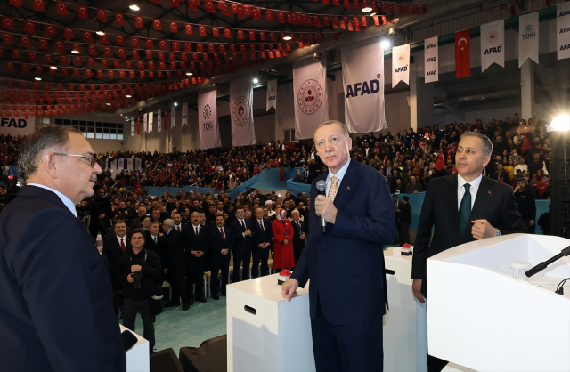 CUMHURBAŞKANI ERDOĞAN: DEPREM BÖLGESİNDE YIL SONUNA KADAR 200 BİN EVİ TESLİM EDECEĞİZ