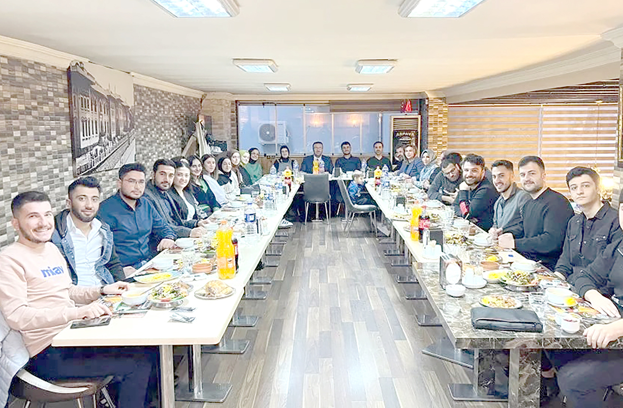 ANKARA’DA BATMANLI ÖĞRENCİLERLE İFTAR