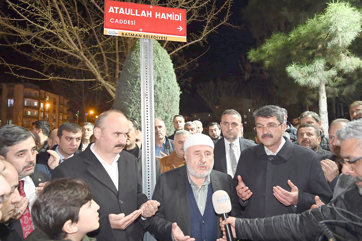 ATAULLAH HAMİDİ CADDESİ’NİN TABELASI ASILDI