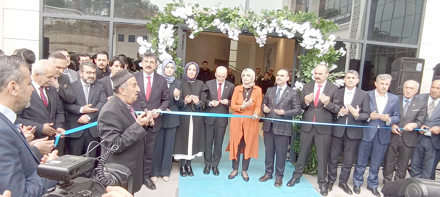 “GENÇLERİMİZİN GELECEĞE DAİR UFKUNU ŞEKİLLENDİRİYORUZ”