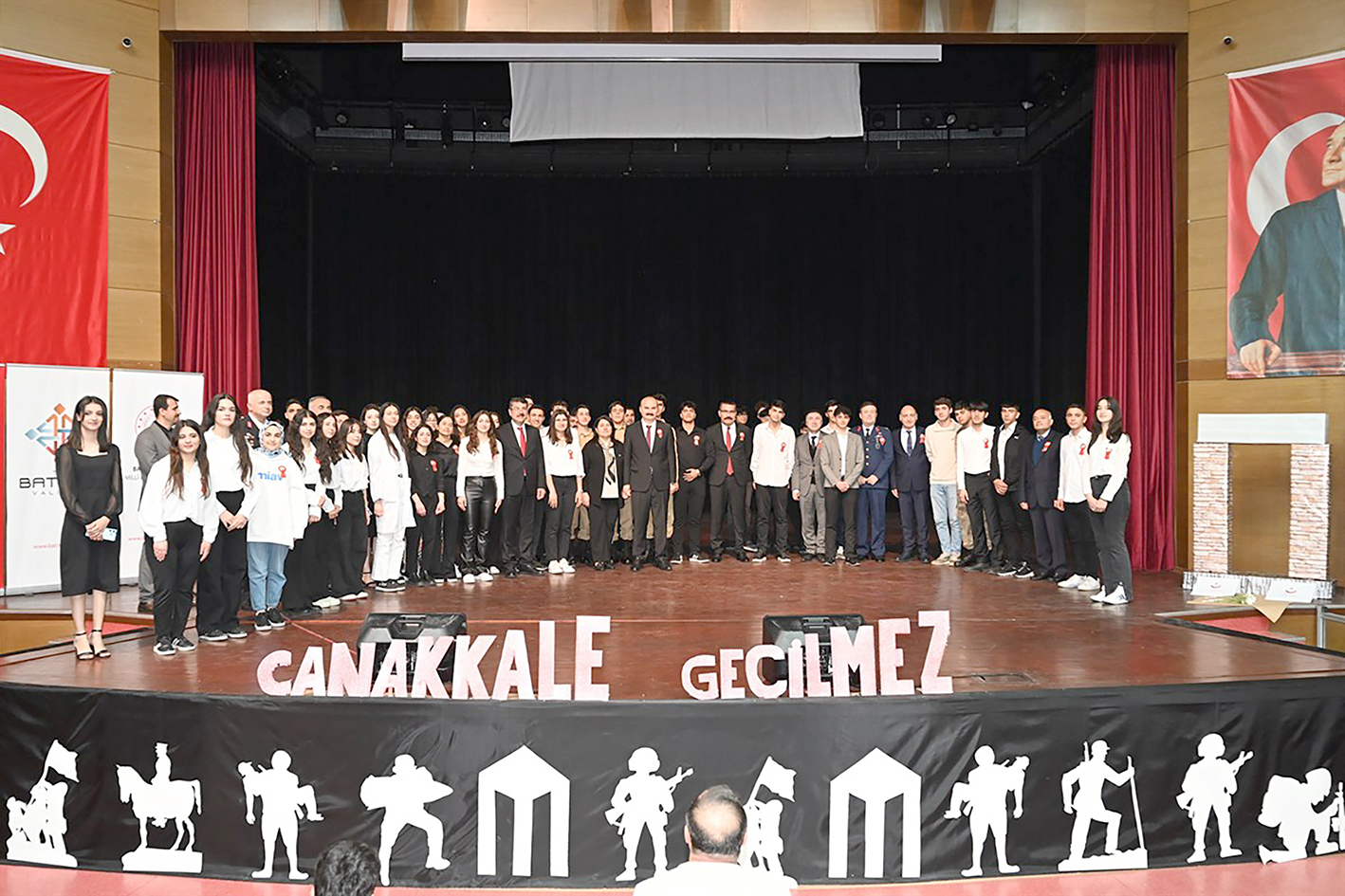 ÇANAKKALE ZAFERİ BATMAN’DA TÖRENLE KUTLANDI