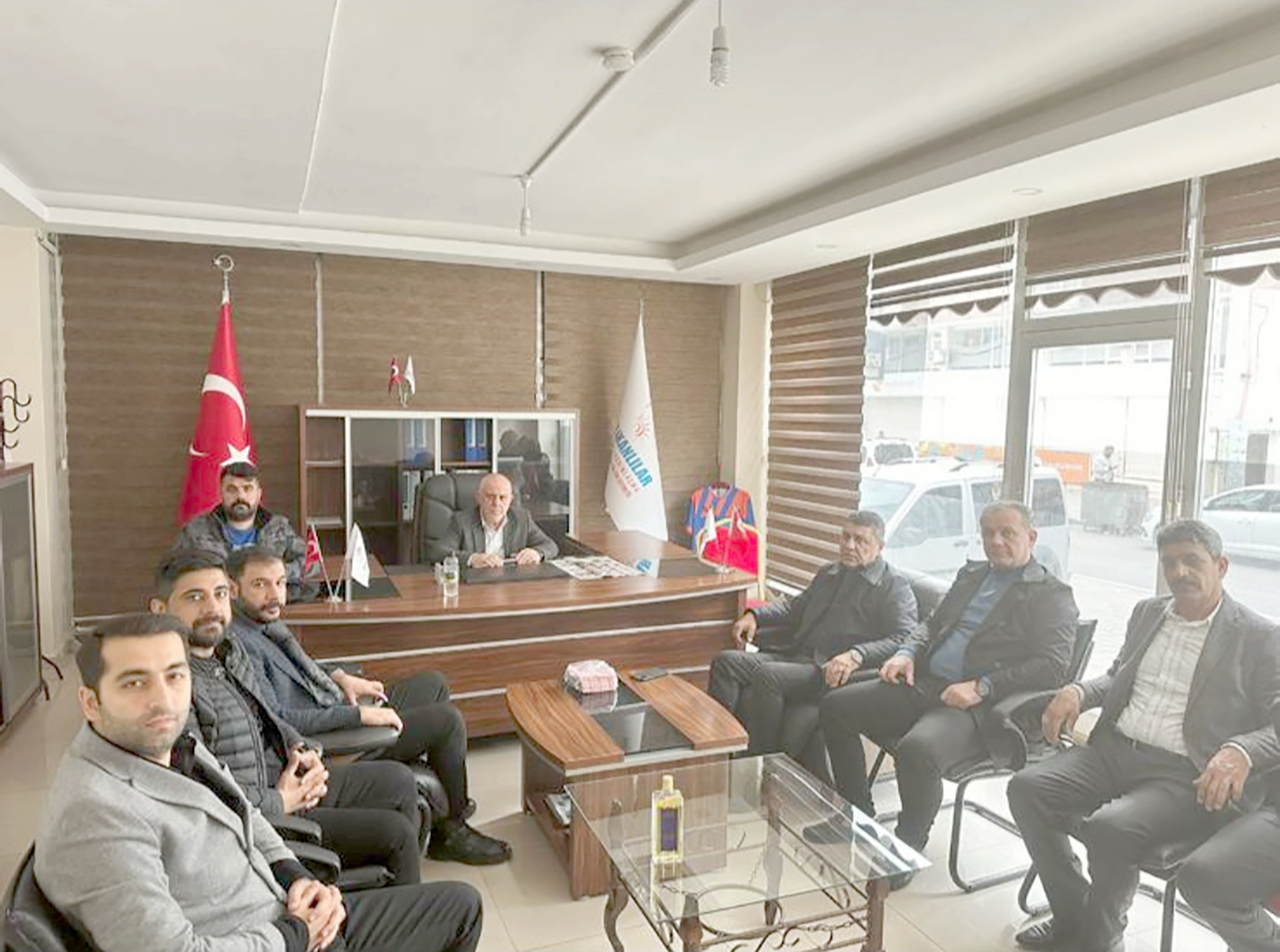 DEVA’DAN DERNEKLERE ZİYARET