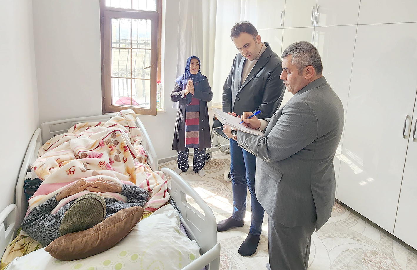 İHTİYAÇLARI YERİNDE İNCELEDİ