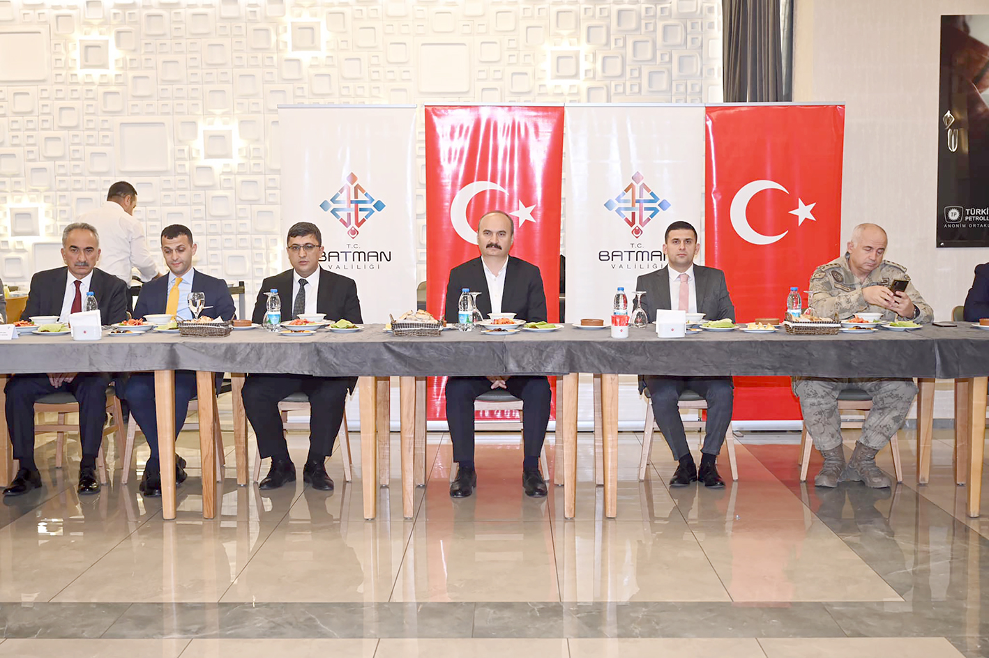 İDARECİLER İFTARDA AĞIRLANDI