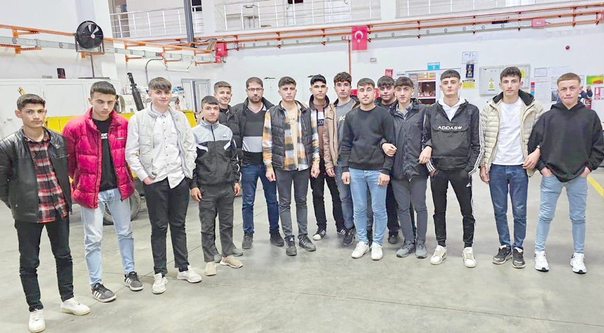 ÖĞRENCİLER SANAYİ KURULUŞLARINI GEZDİ