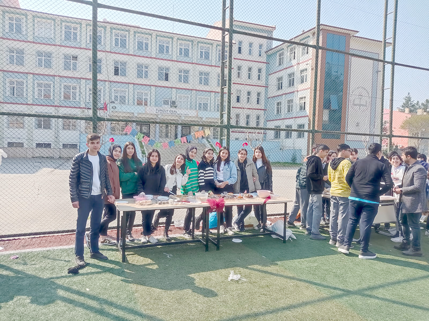 ÖĞRENCİLERDEN ANLAMLI KERMES