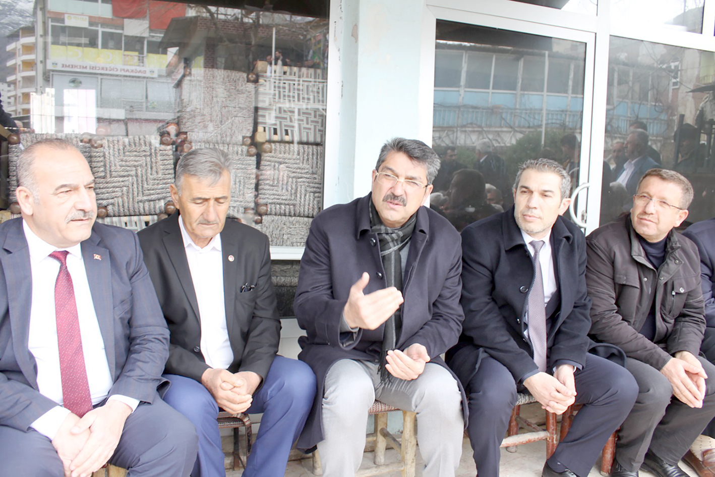 “LAFLA DEĞİL, ÇALIŞARAK HİZMET EDECEĞİZ”