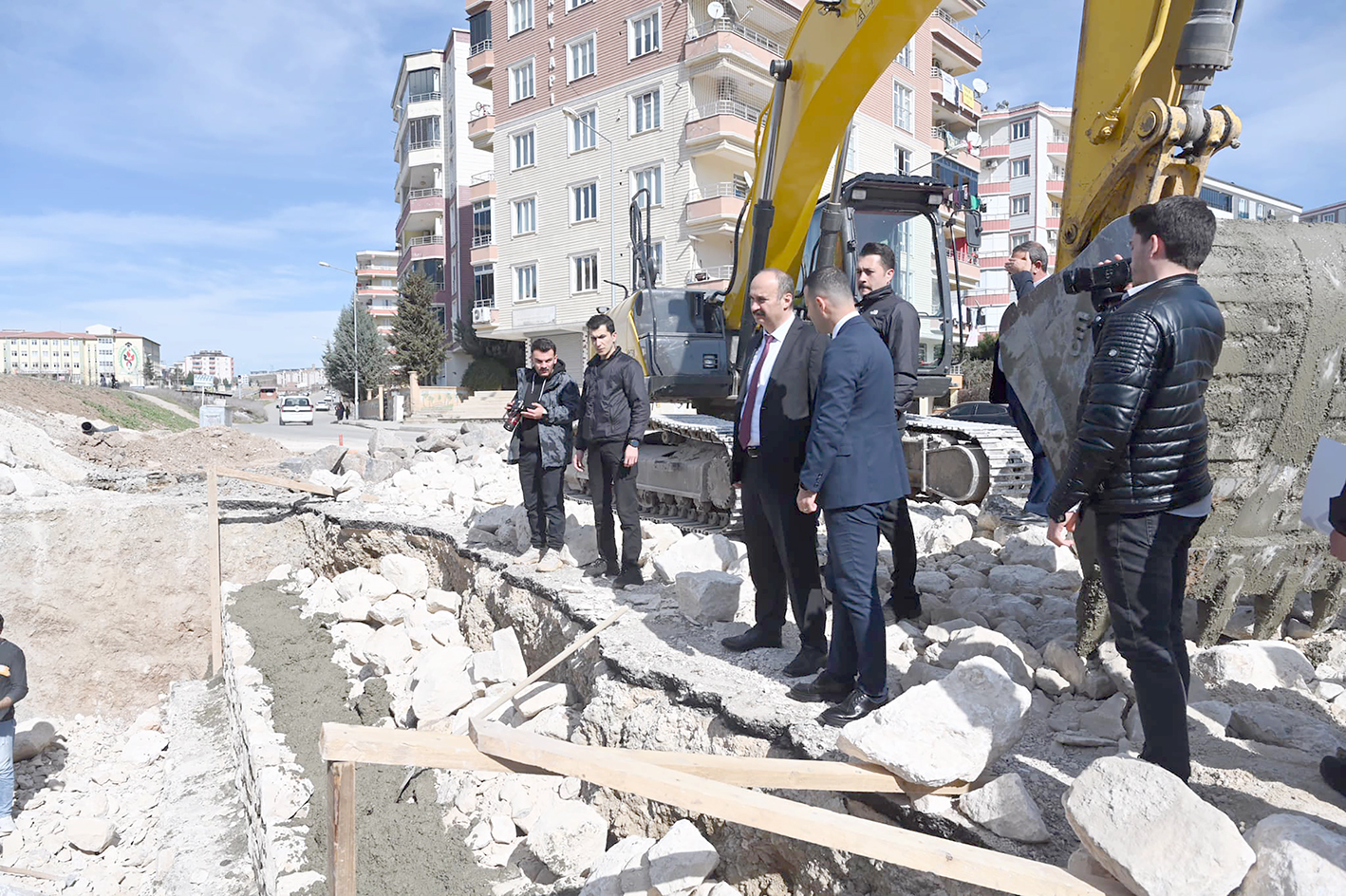 ULAŞIM PROJELERİNİ YERİNDE GÖRDÜ