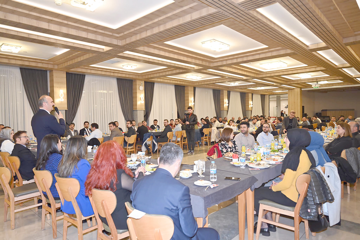 HEKİMLER İFTARDA AĞIRLANDI