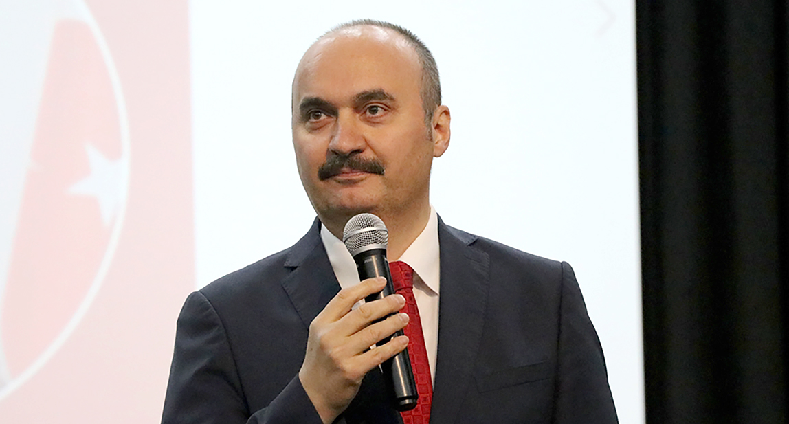 VALİ CANALP “TÜM HEKİMLERİMİZE ŞÜKRANLARIMI SUNUYORUM”