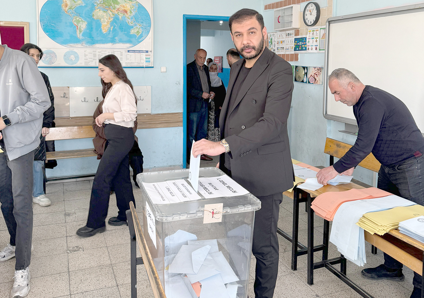 IŞIK, OYUNU KULLANDI