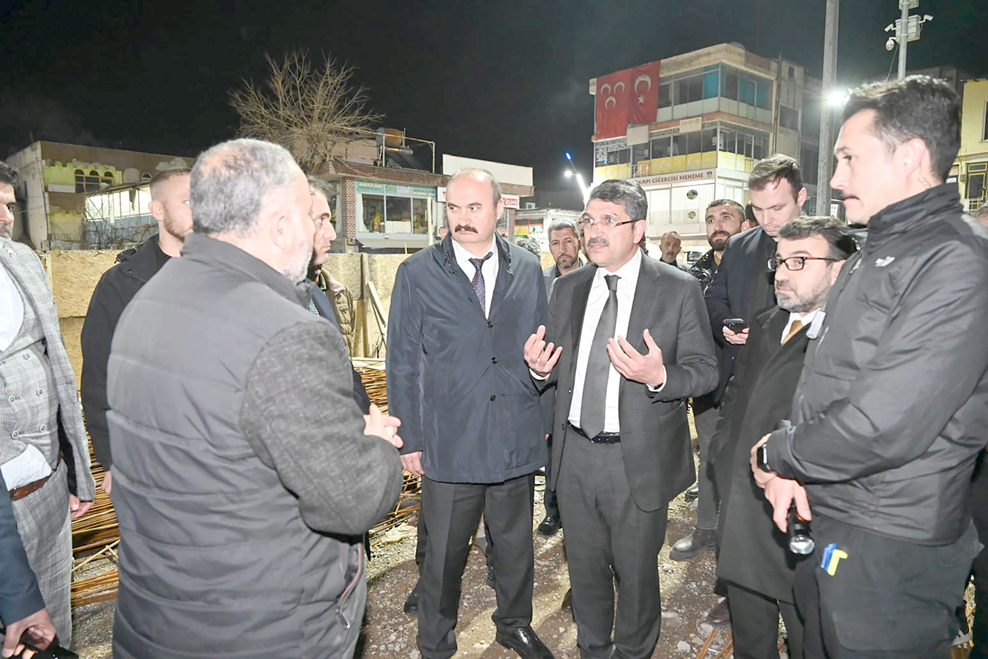 NASIROĞLU, SASON MERKEZ CAMİSİ’NE 1 MİLYON LİRA BAĞIŞLADI