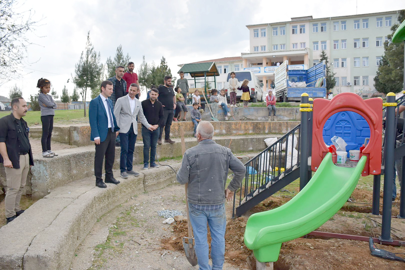 11 OKULA DAHA OYUN GRUBU KURULUYOR