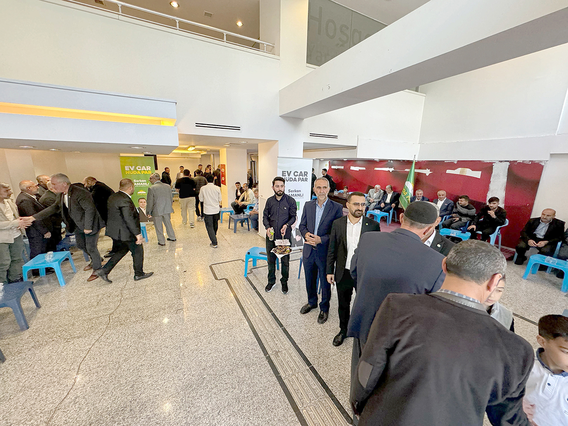 HÜDA PAR’IN BAYRAMLAŞMA PROGRAMINA HALK YOĞUN İLGİ GÖSTERDİ